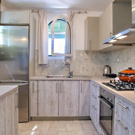 Casa Andriana בית נופש