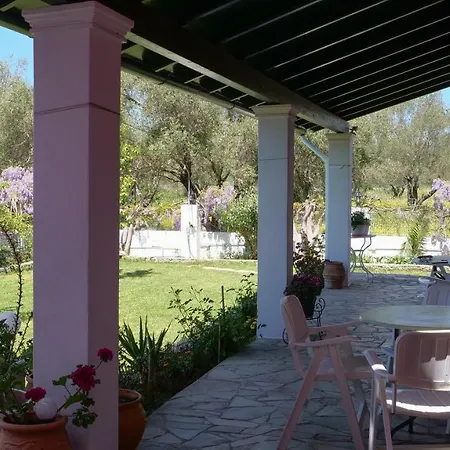 Casa Andriana בית נופש Vragkaniotika