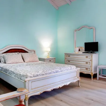 Casa Andriana בית נופש *